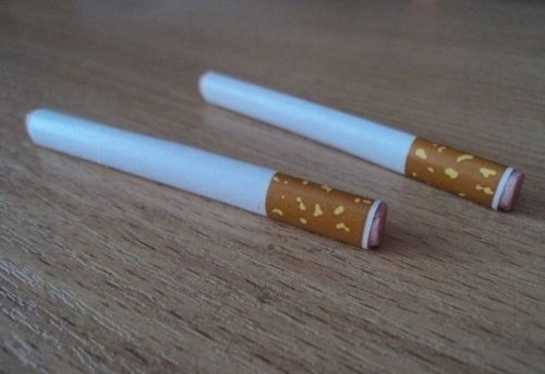 конфеты в виде сигарет
